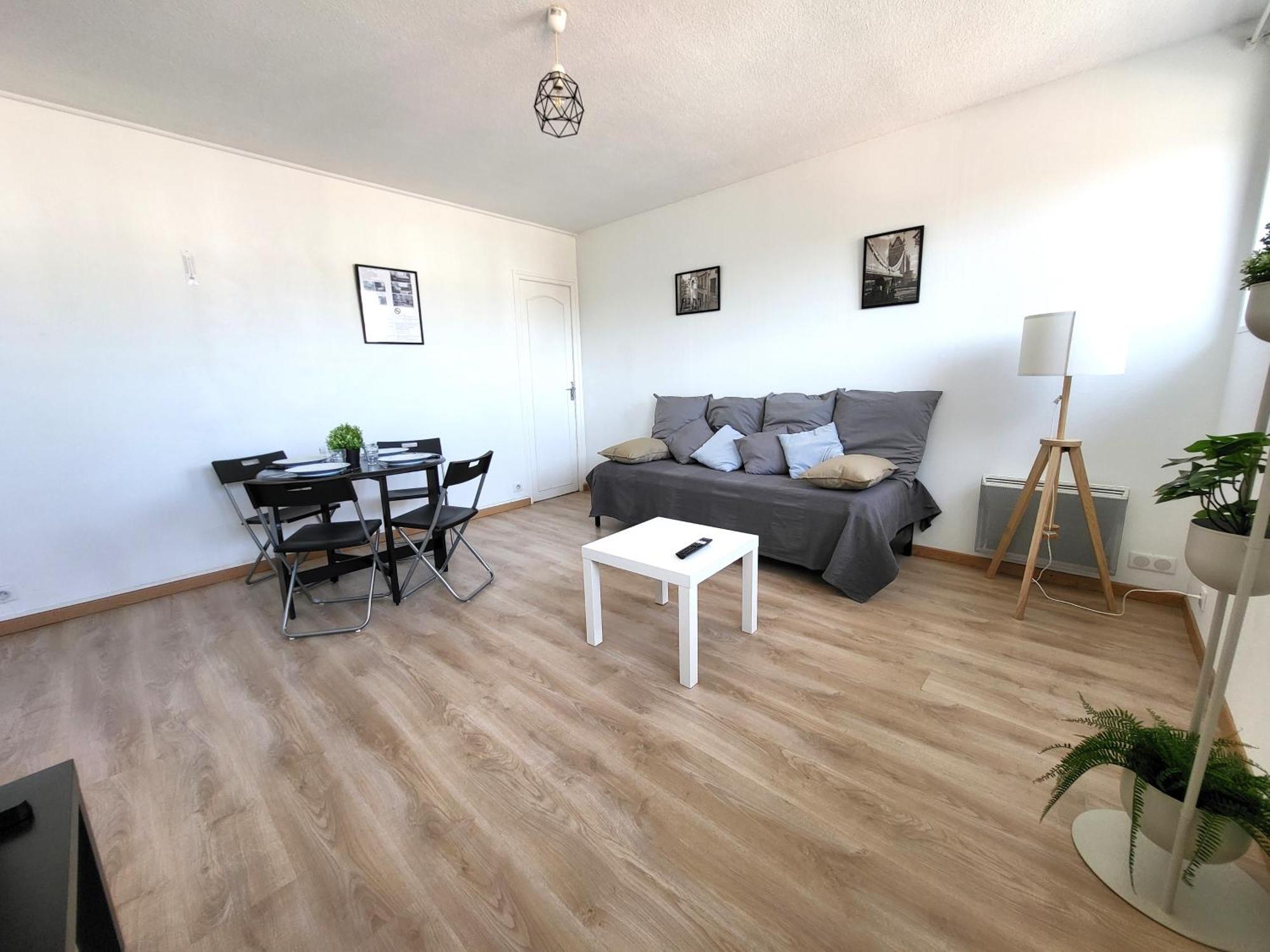 St-Quentin-En-Yvelines Plusieurs Appartements Avec Parking Trappes Εξωτερικό φωτογραφία