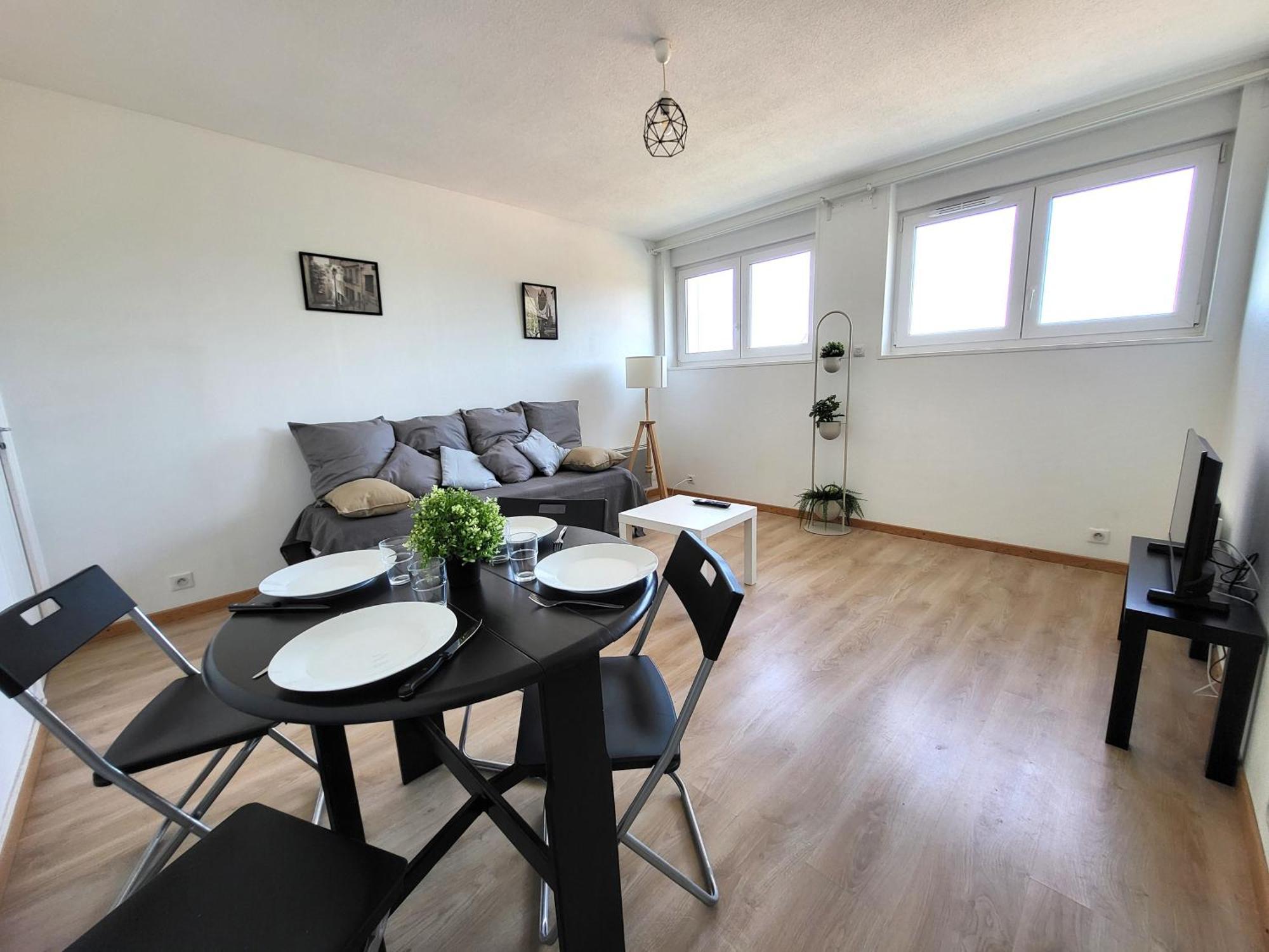 St-Quentin-En-Yvelines Plusieurs Appartements Avec Parking Trappes Δωμάτιο φωτογραφία