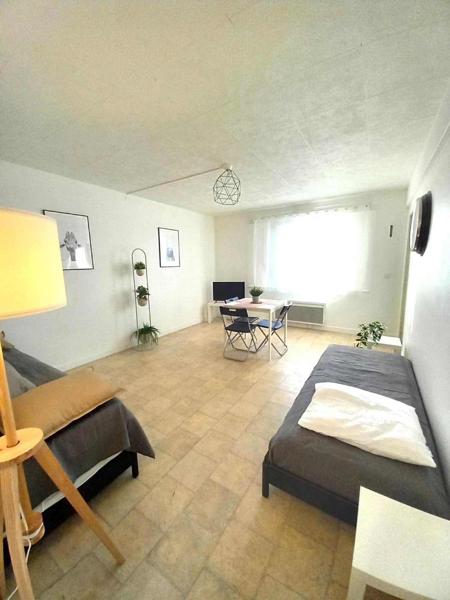St-Quentin-En-Yvelines Plusieurs Appartements Avec Parking Trappes Δωμάτιο φωτογραφία